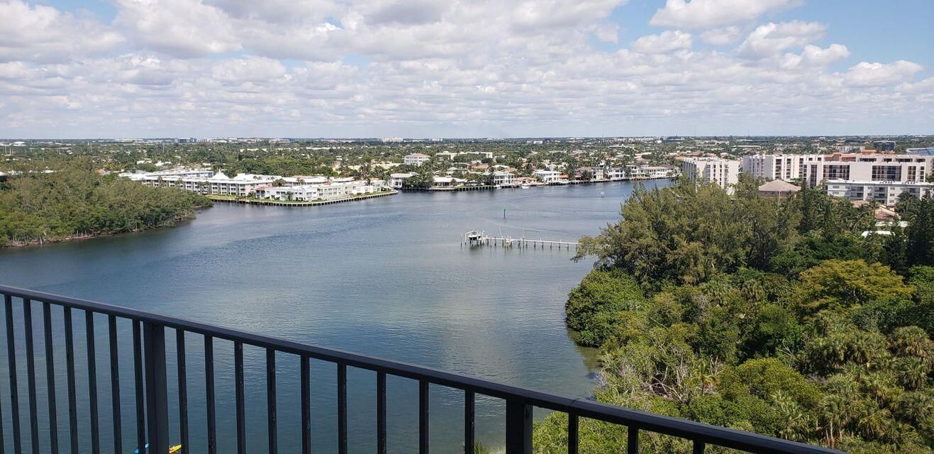 合同活跃: $6,500 (2 贝兹, 2 浴室, 1078 平方英尺)