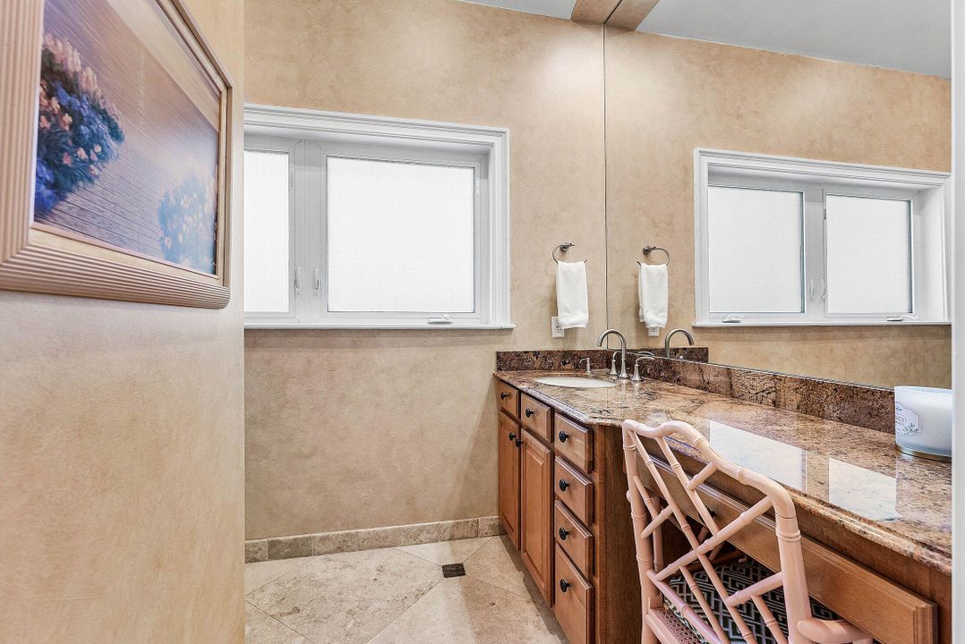 合同活跃: $1,815,000 (3 贝兹, 3 浴室, 2184 平方英尺)