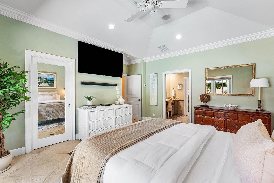 合同活跃: $1,815,000 (3 贝兹, 3 浴室, 2184 平方英尺)