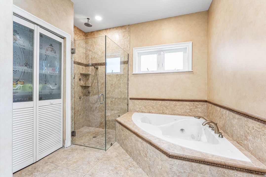 合同活跃: $1,815,000 (3 贝兹, 3 浴室, 2184 平方英尺)