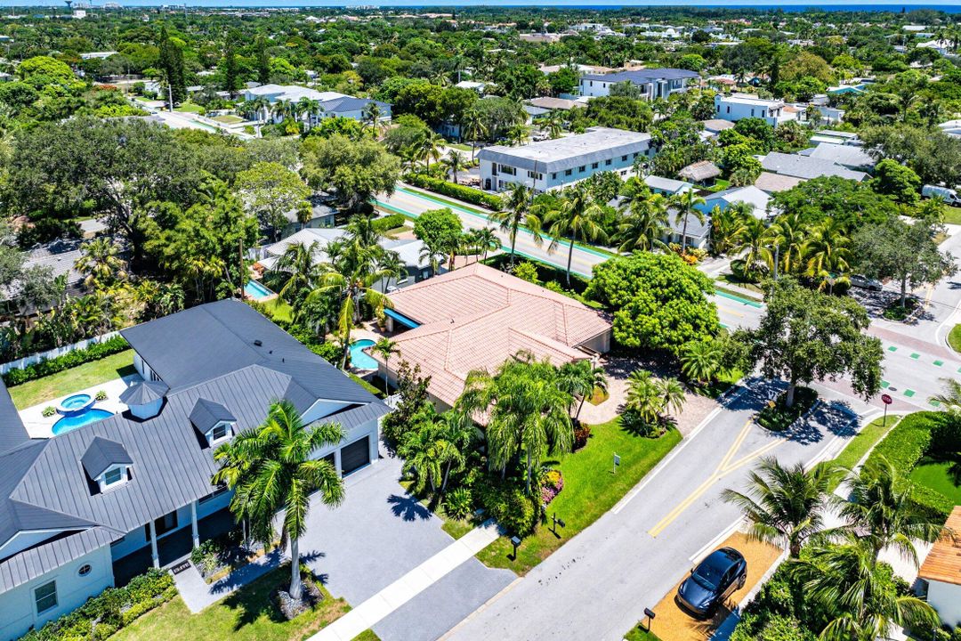 合同活跃: $1,815,000 (3 贝兹, 3 浴室, 2184 平方英尺)