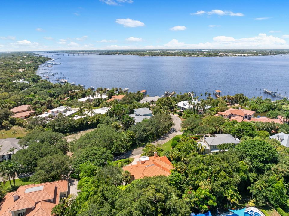 Active With Contract: $1,100,000 (4 beds, 4 baths, 3416 Square Feet)