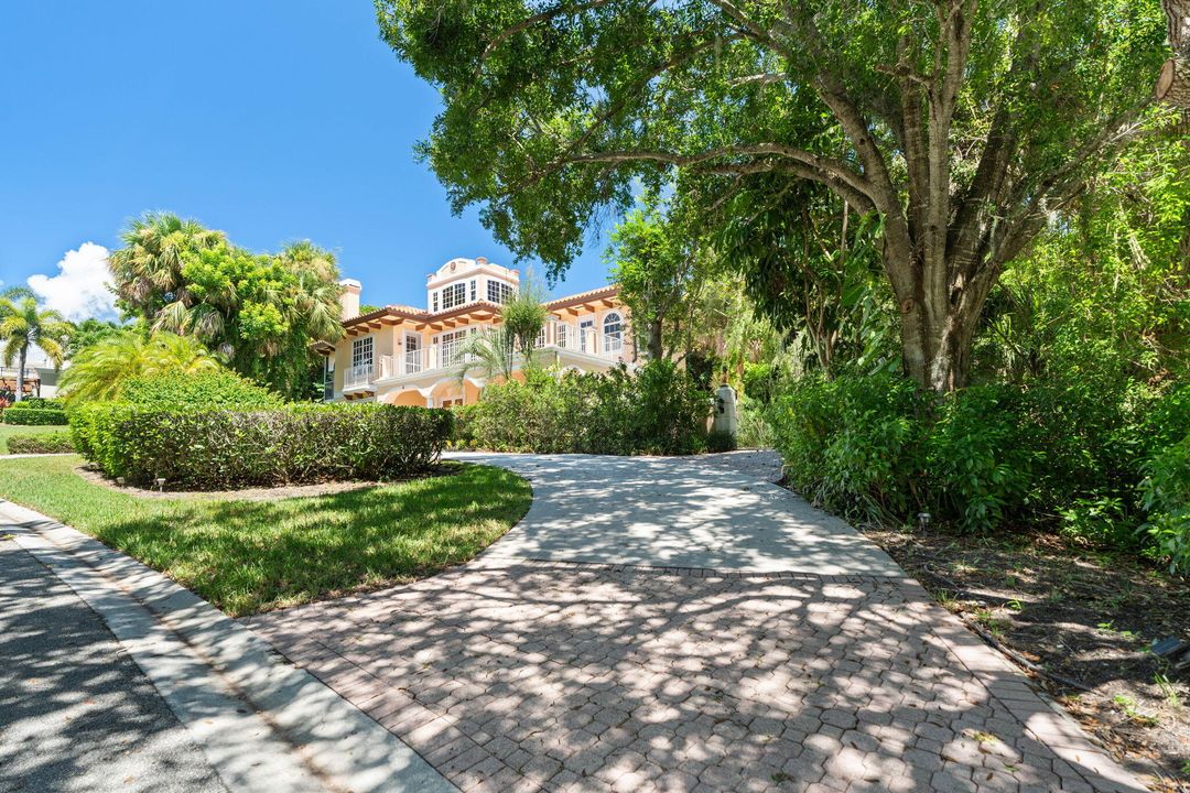 Active With Contract: $1,100,000 (4 beds, 4 baths, 3416 Square Feet)