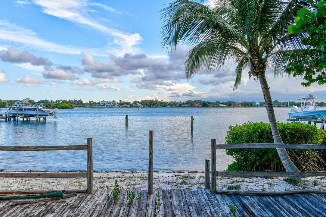 На продажу: $5,495,000 (2 спален, 1 ванн, 990 Квадратных фут)