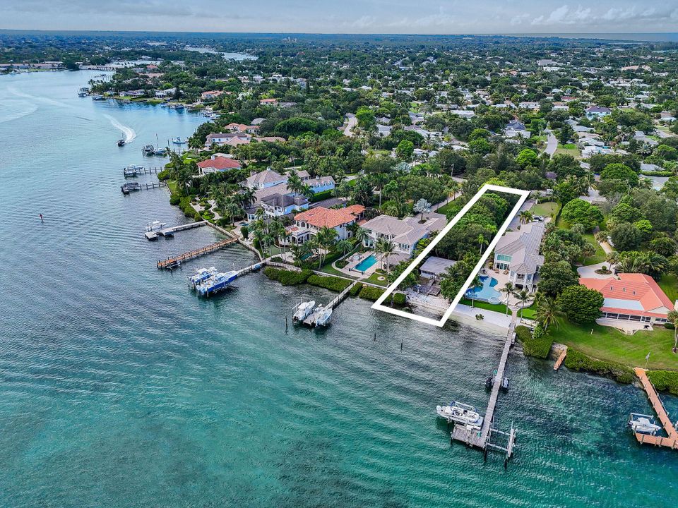 На продажу: $5,495,000 (2 спален, 1 ванн, 990 Квадратных фут)