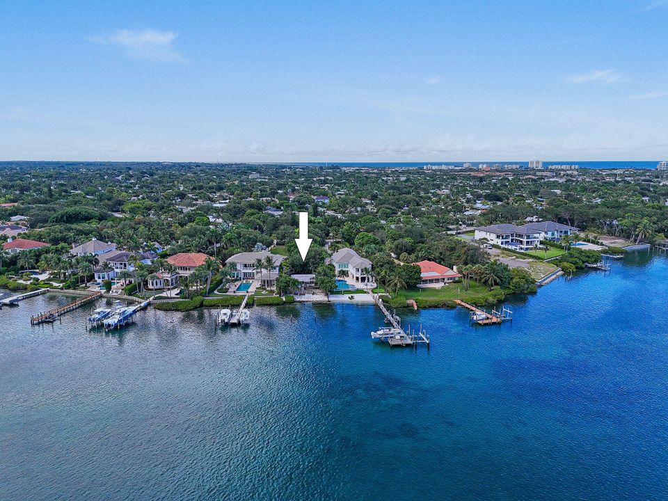 На продажу: $5,495,000 (2 спален, 1 ванн, 990 Квадратных фут)