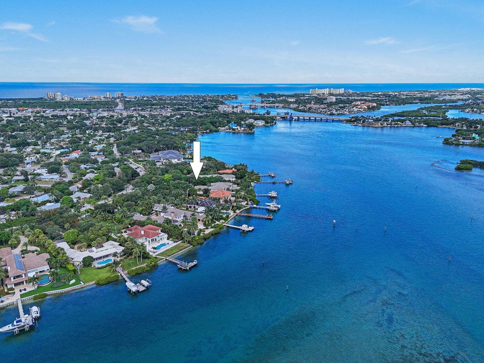 На продажу: $5,495,000 (2 спален, 1 ванн, 990 Квадратных фут)