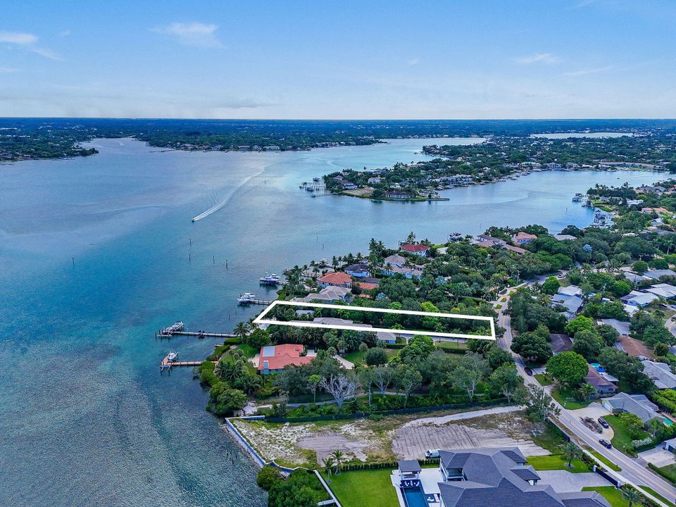 На продажу: $5,495,000 (2 спален, 1 ванн, 990 Квадратных фут)