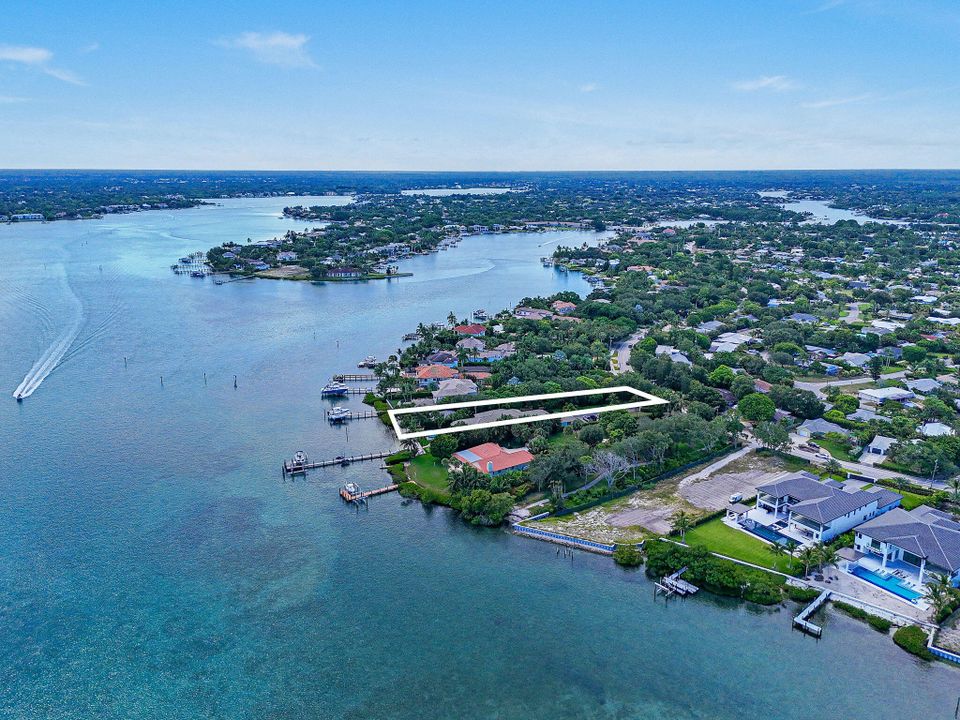 На продажу: $5,495,000 (2 спален, 1 ванн, 990 Квадратных фут)