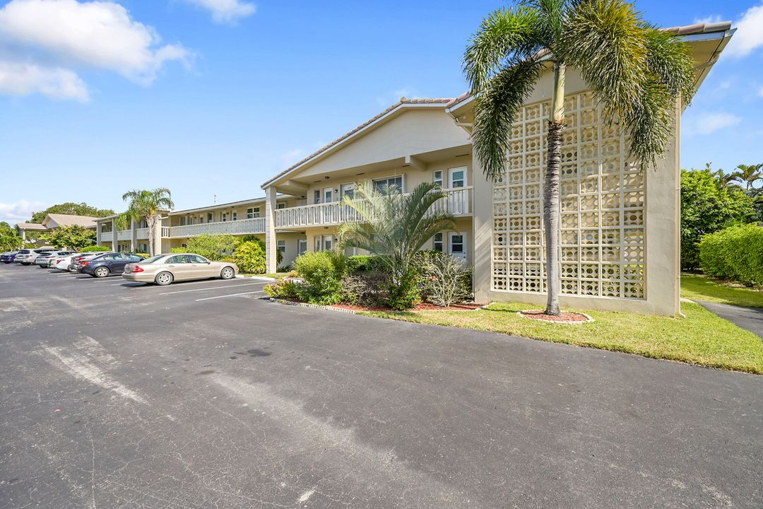 Active With Contract: $125,000 (2 beds, 1 baths, 890 Square Feet)