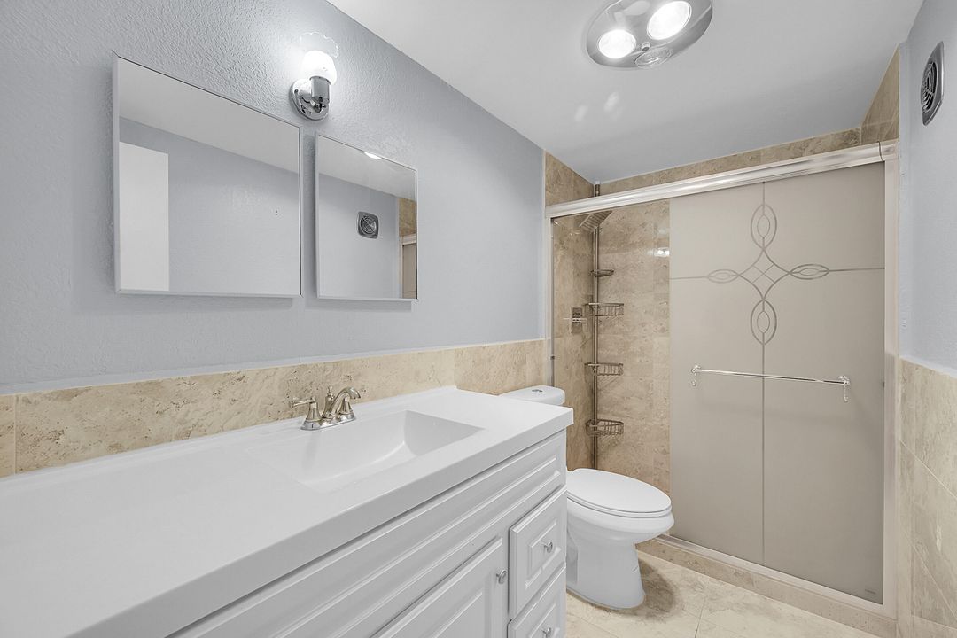 Active With Contract: $125,000 (2 beds, 1 baths, 890 Square Feet)