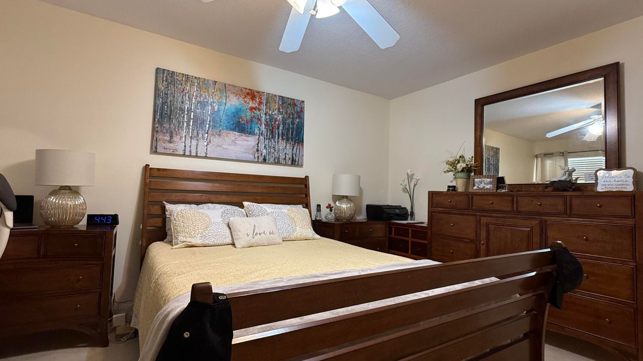 Active With Contract: $449,900 (2 beds, 2 baths, 1526 Square Feet)