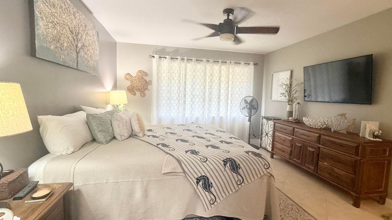 Active With Contract: $449,900 (2 beds, 2 baths, 1526 Square Feet)