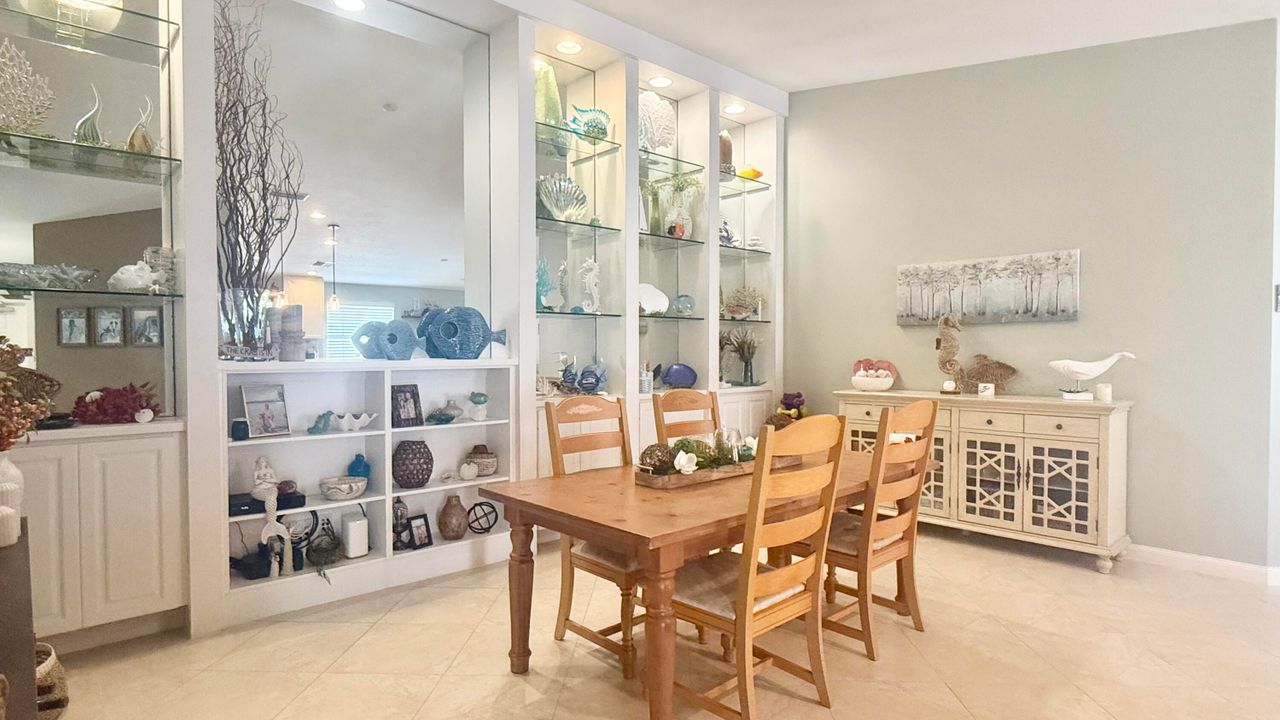 Active With Contract: $449,900 (2 beds, 2 baths, 1526 Square Feet)