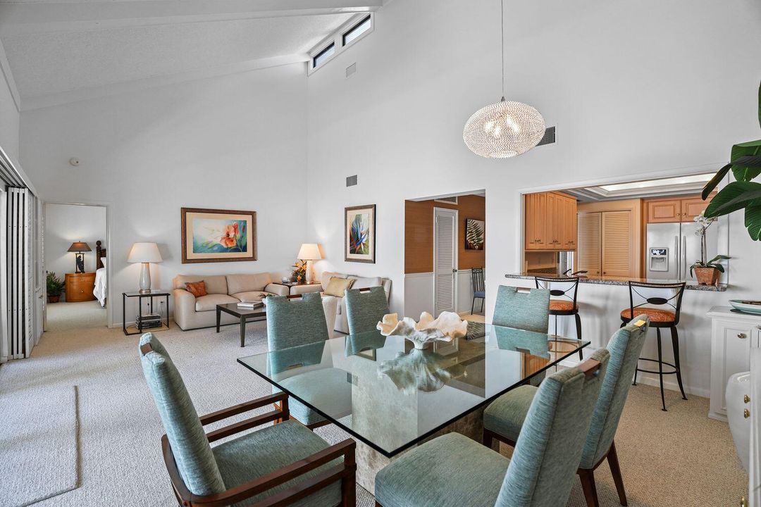 En Venta: $695,000 (2 camas, 2 baños, 1600 Pies cuadrados)