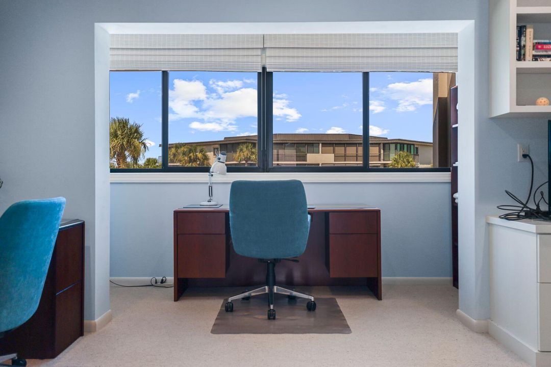 En Venta: $695,000 (2 camas, 2 baños, 1600 Pies cuadrados)