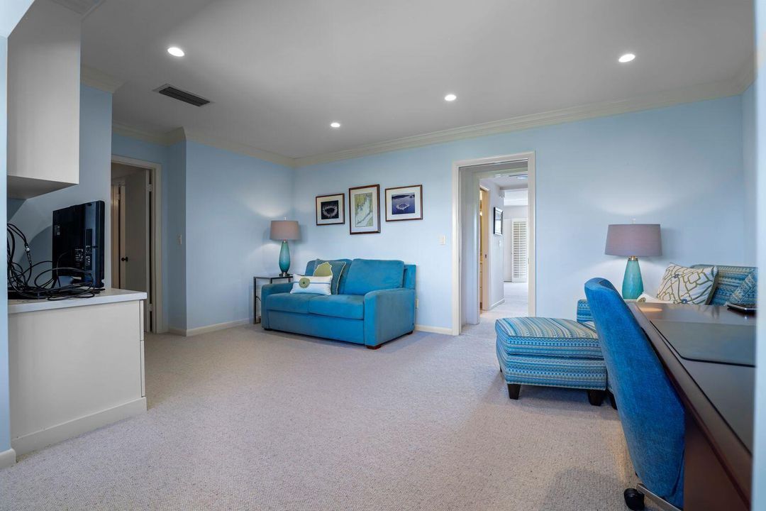 En Venta: $695,000 (2 camas, 2 baños, 1600 Pies cuadrados)