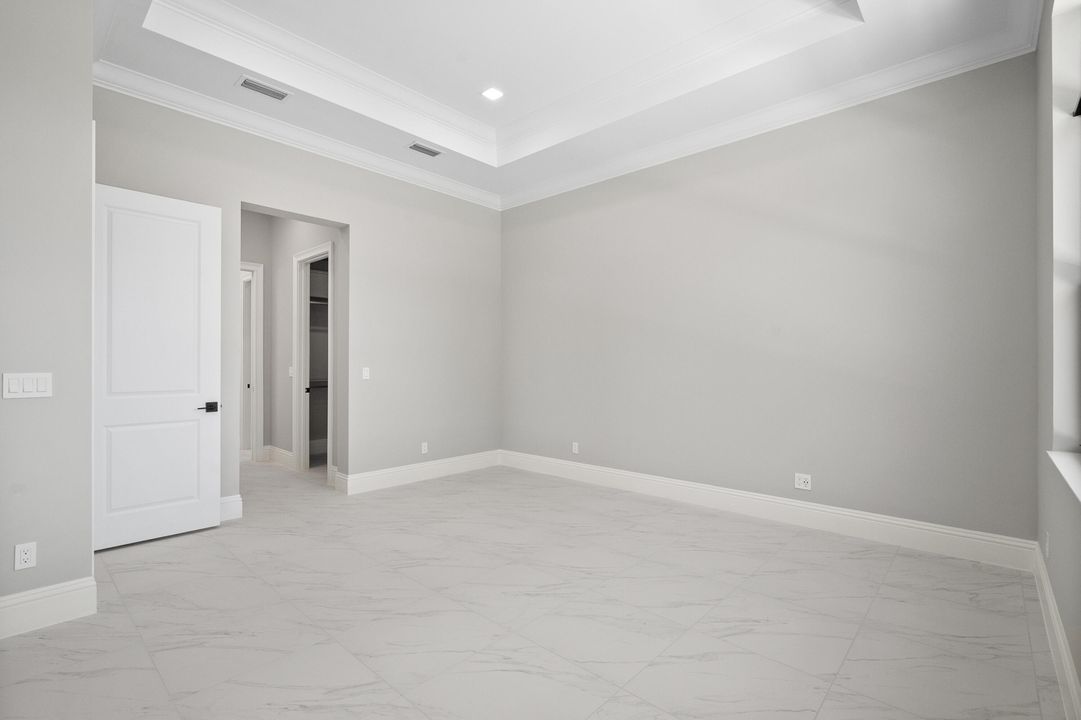 Под контрактом: $1,295,000 (3 спален, 3 ванн, 2480 Квадратных фут)