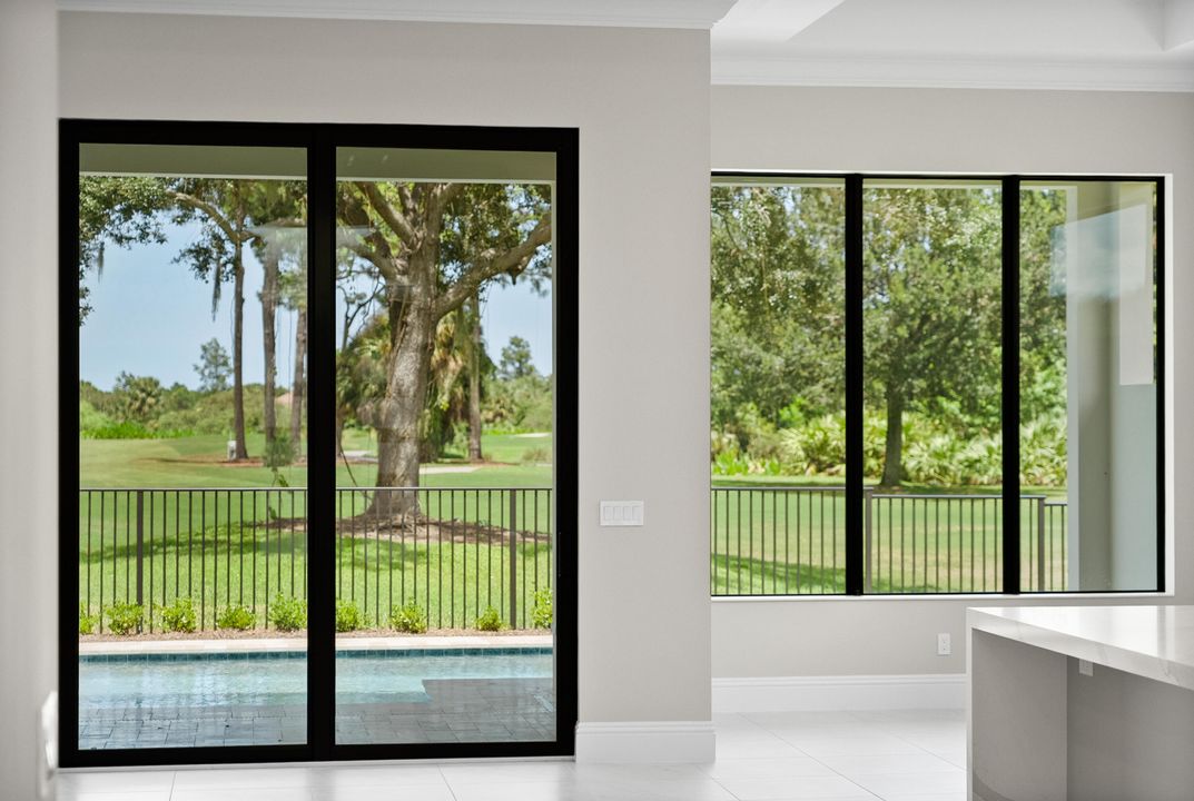 Под контрактом: $1,295,000 (3 спален, 3 ванн, 2480 Квадратных фут)