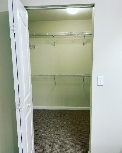 Active With Contract: $2,650 (2 beds, 2 baths, 1384 Square Feet)