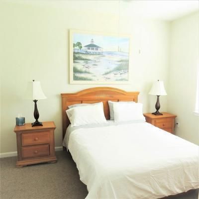 Active With Contract: $2,650 (2 beds, 2 baths, 1384 Square Feet)