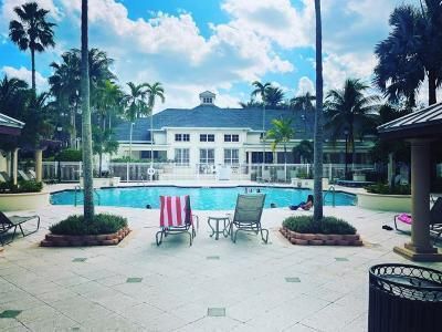 Active With Contract: $2,650 (2 beds, 2 baths, 1384 Square Feet)