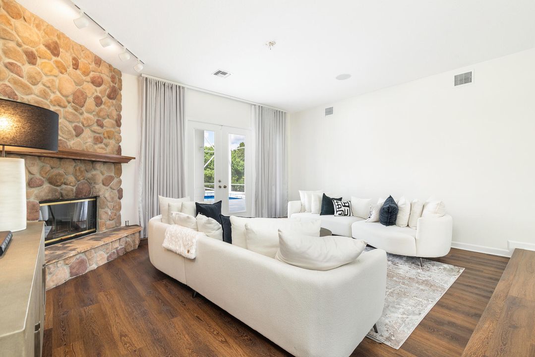 En Venta: $2,699,000 (4 camas, 3 baños, 3778 Pies cuadrados)