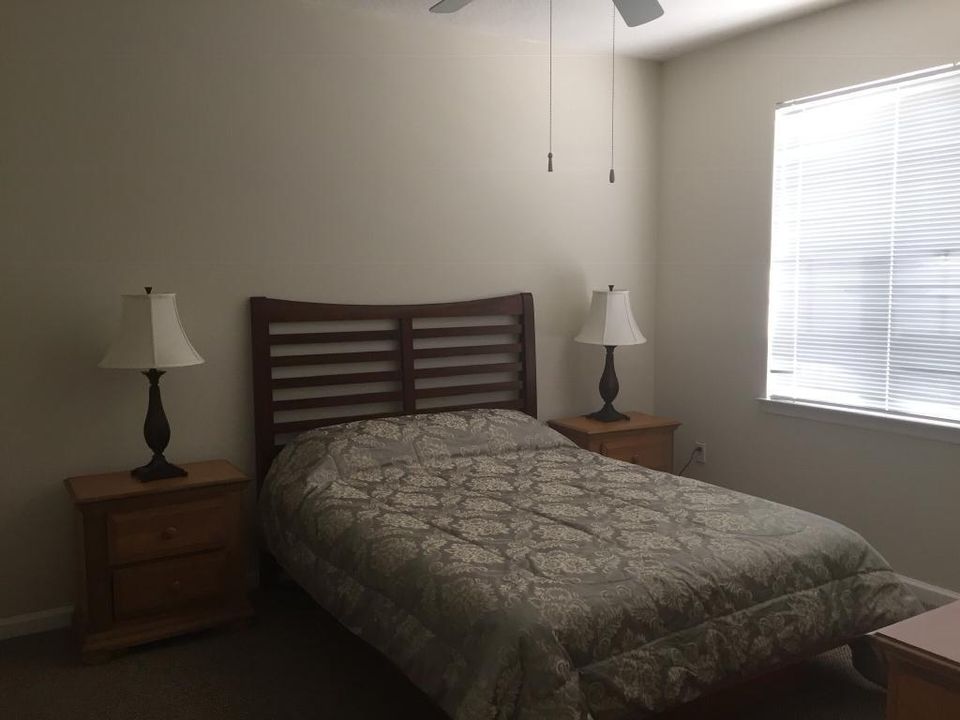 Active With Contract: $2,650 (2 beds, 2 baths, 1384 Square Feet)