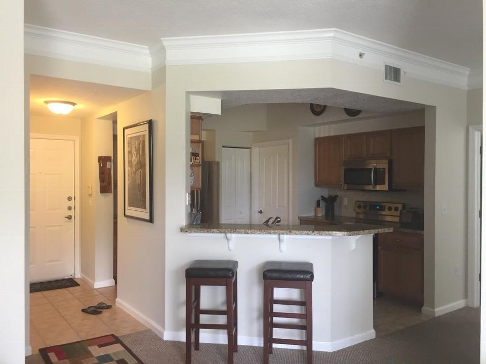 Active With Contract: $2,650 (2 beds, 2 baths, 1384 Square Feet)