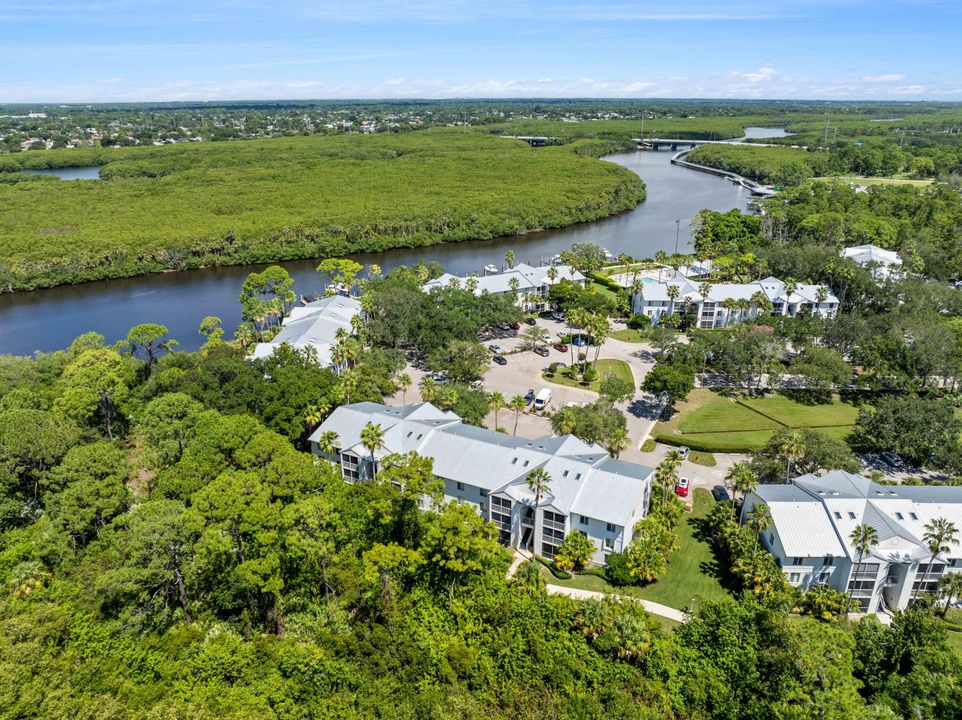 Active With Contract: $190,000 (2 beds, 2 baths, 1018 Square Feet)