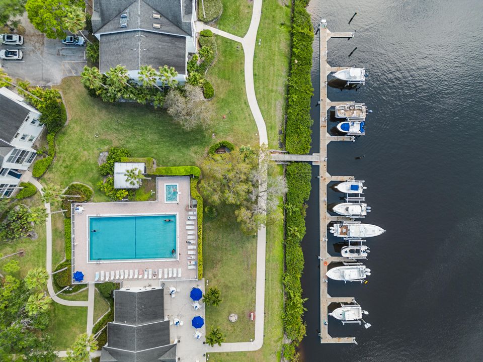 Active With Contract: $190,000 (2 beds, 2 baths, 1018 Square Feet)