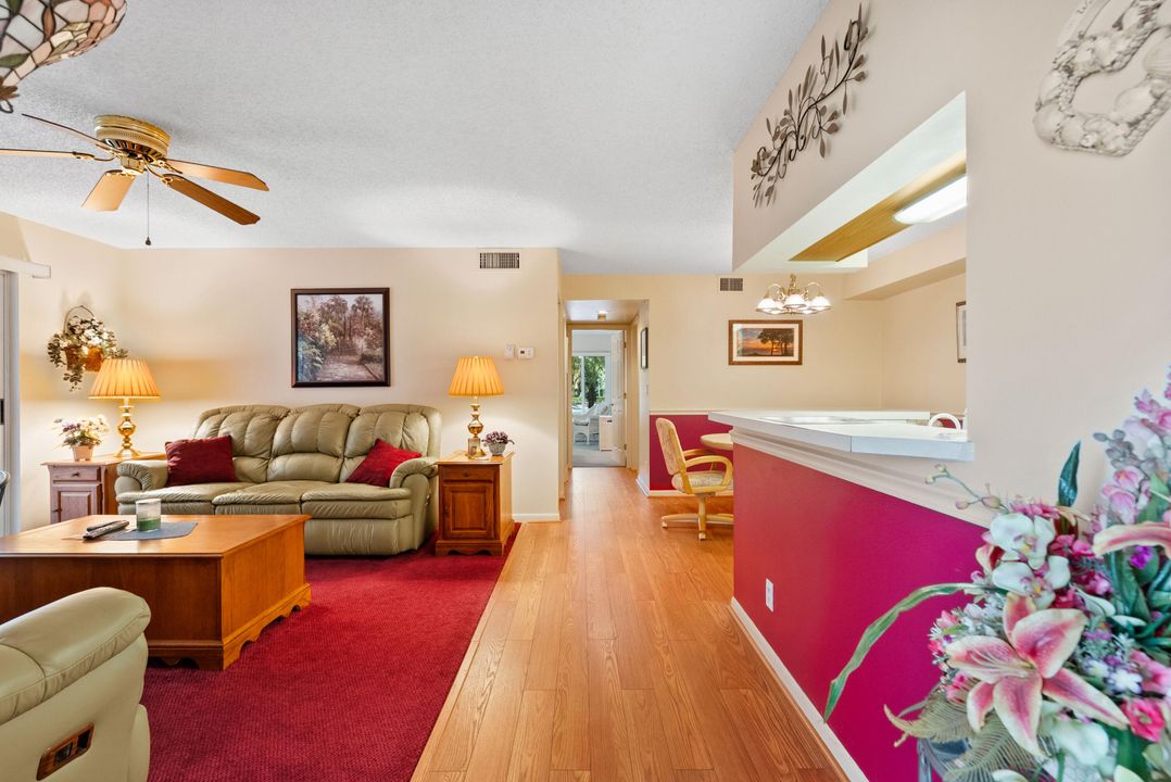 Active With Contract: $190,000 (2 beds, 2 baths, 1018 Square Feet)