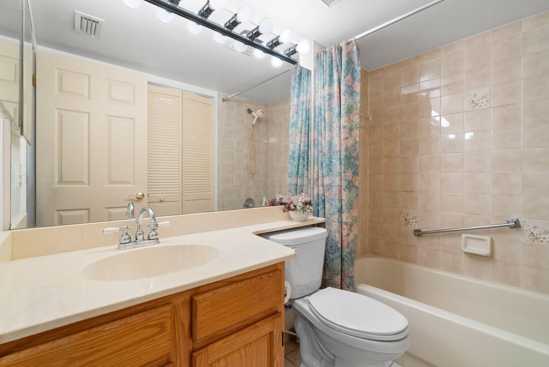 Active With Contract: $190,000 (2 beds, 2 baths, 1018 Square Feet)