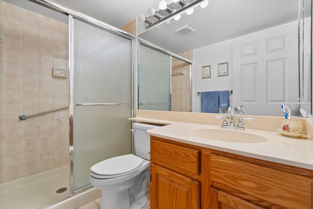 Active With Contract: $190,000 (2 beds, 2 baths, 1018 Square Feet)