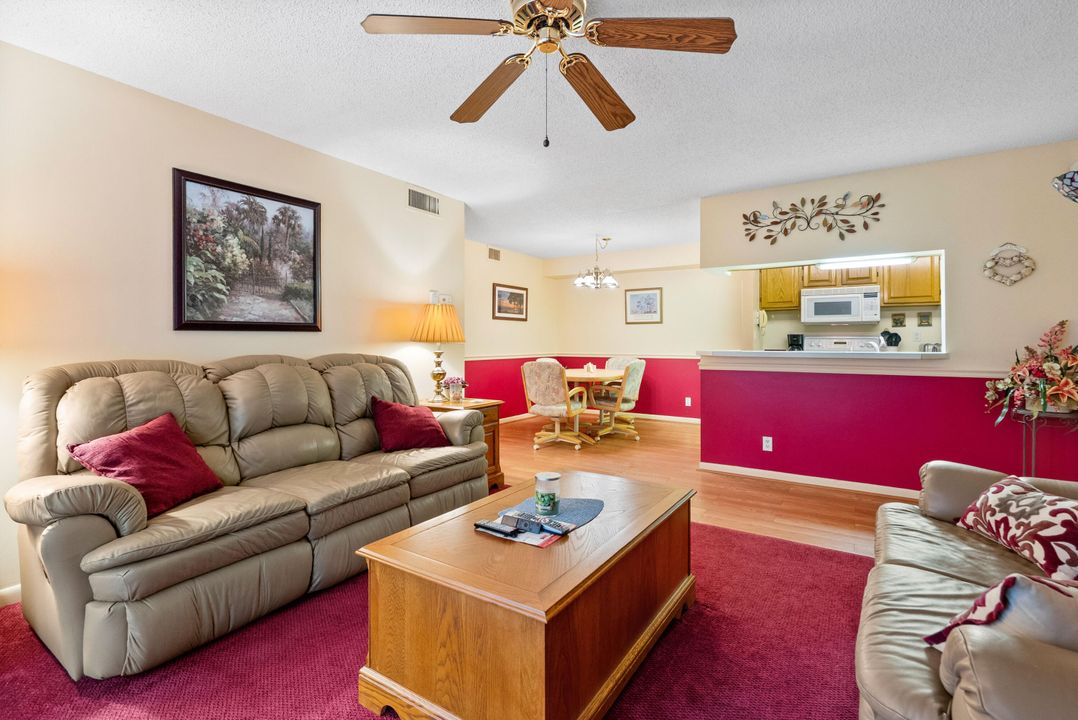 Active With Contract: $190,000 (2 beds, 2 baths, 1018 Square Feet)