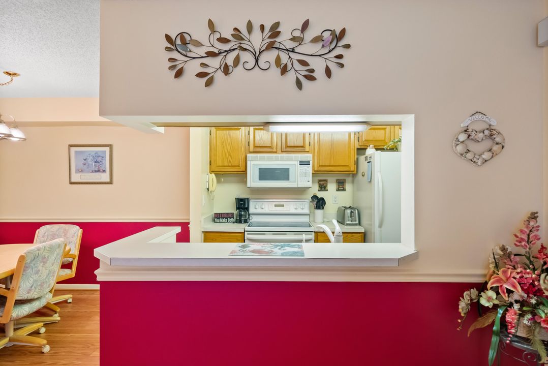 Active With Contract: $190,000 (2 beds, 2 baths, 1018 Square Feet)