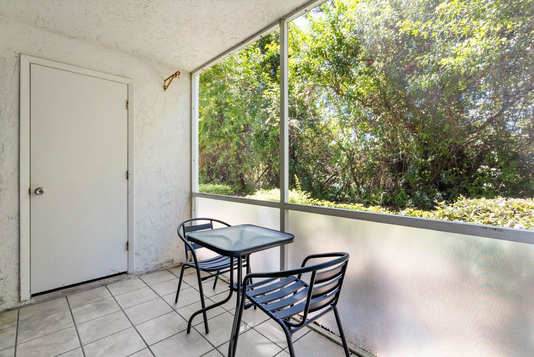 Active With Contract: $190,000 (2 beds, 2 baths, 1018 Square Feet)