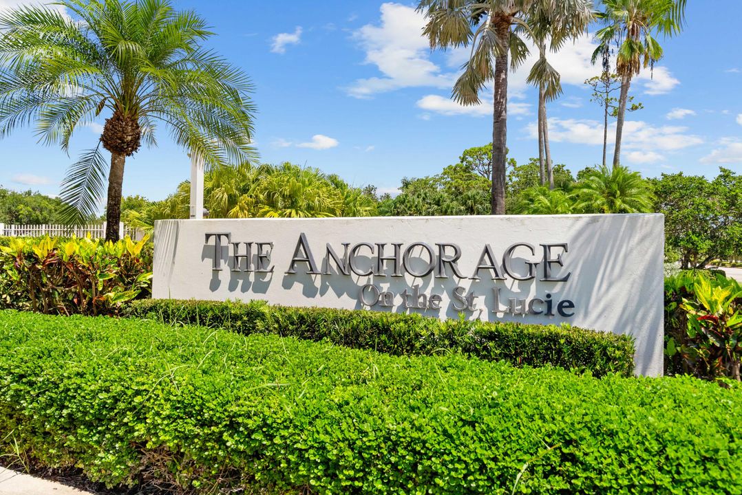 Active With Contract: $190,000 (2 beds, 2 baths, 1018 Square Feet)