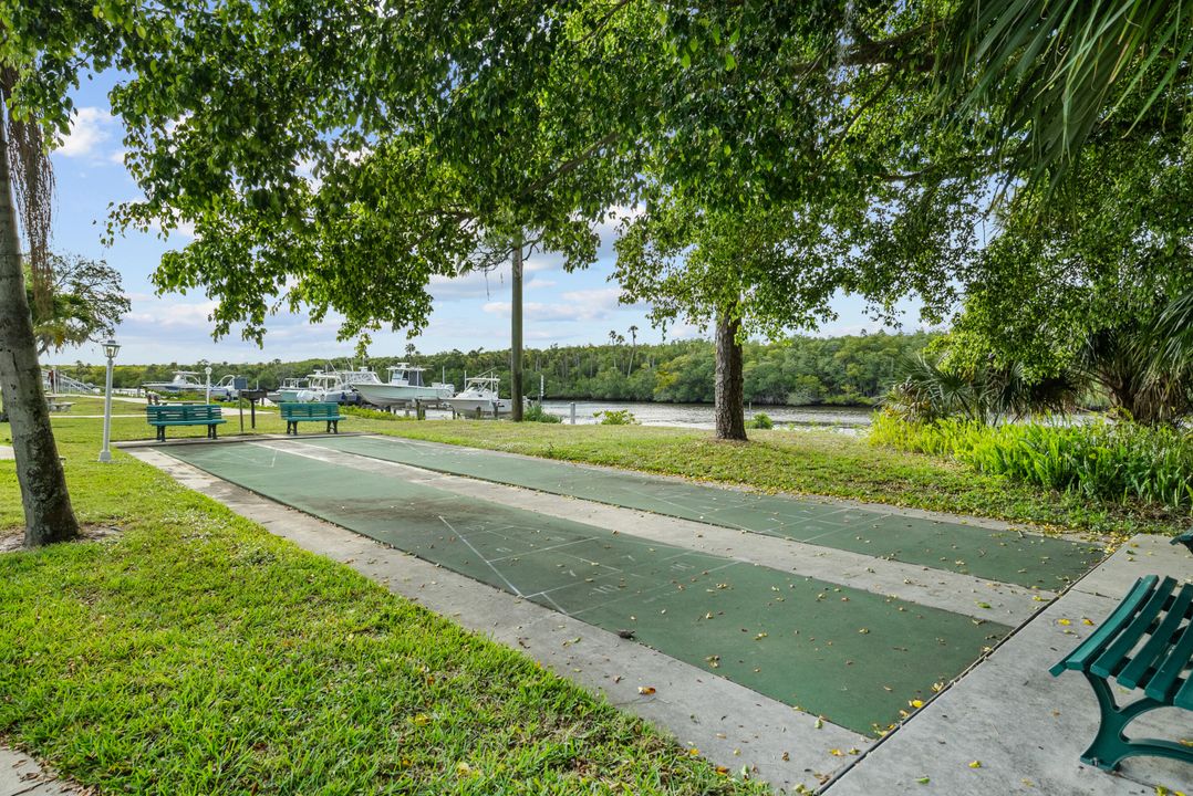 Active With Contract: $190,000 (2 beds, 2 baths, 1018 Square Feet)