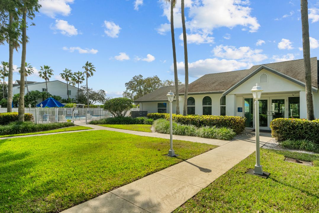 Active With Contract: $190,000 (2 beds, 2 baths, 1018 Square Feet)