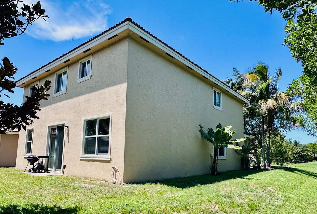 En Venta: $585,000 (5 camas, 3 baños, 2861 Pies cuadrados)