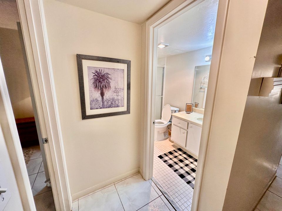 Activo con contrato: $1,900 (2 camas, 2 baños, 1002 Pies cuadrados)