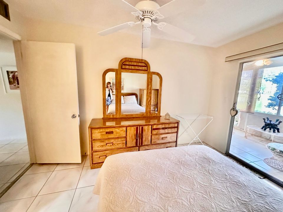 Activo con contrato: $1,900 (2 camas, 2 baños, 1002 Pies cuadrados)