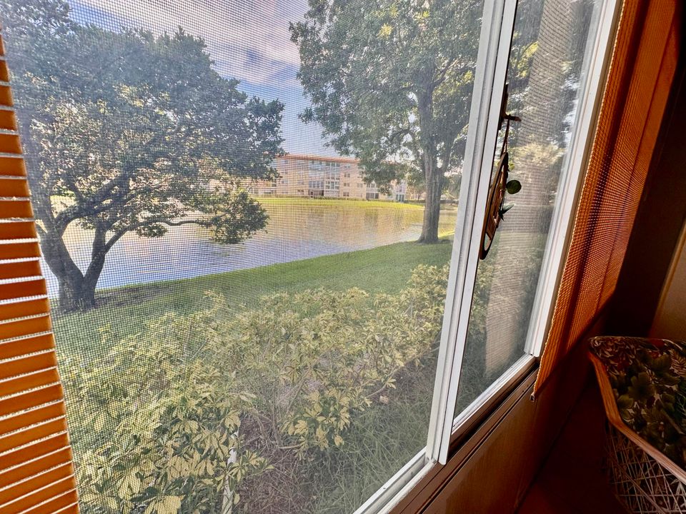 Activo con contrato: $1,900 (2 camas, 2 baños, 1002 Pies cuadrados)