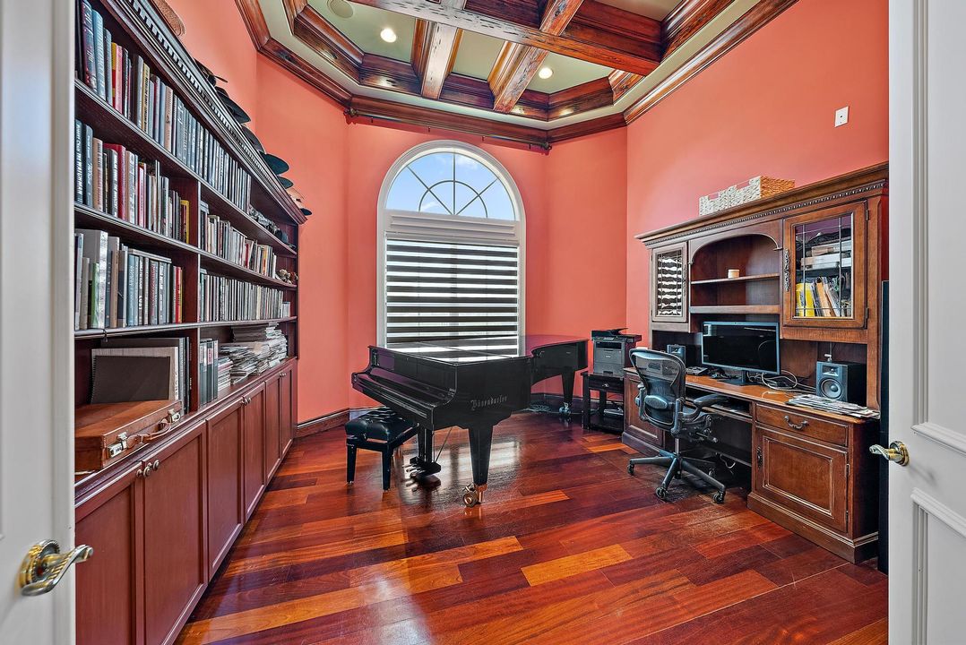 En Renta: $25,000 (5 camas, 5 baños, 6275 Pies cuadrados)