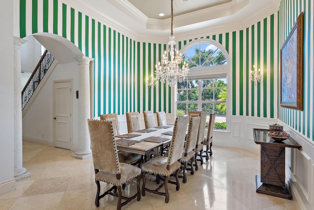 En Renta: $25,000 (5 camas, 5 baños, 6275 Pies cuadrados)