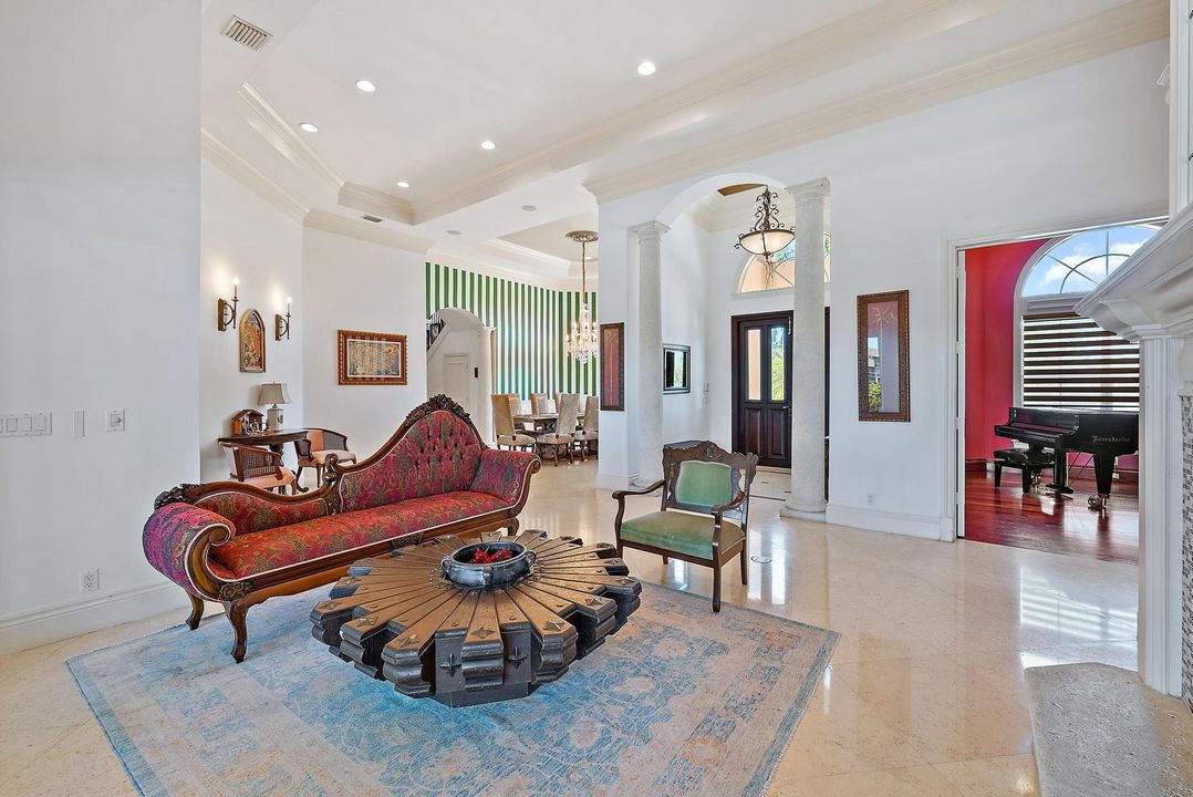 En Renta: $25,000 (5 camas, 5 baños, 6275 Pies cuadrados)