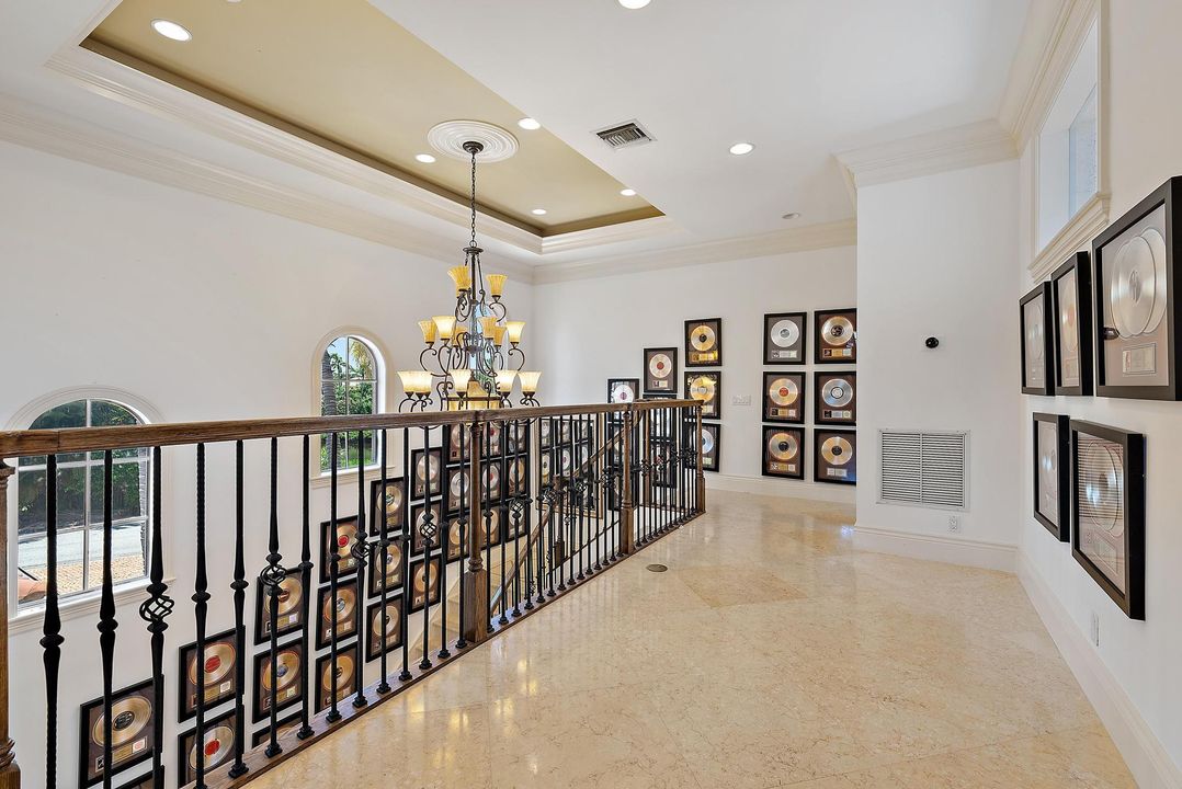 En Renta: $25,000 (5 camas, 5 baños, 6275 Pies cuadrados)