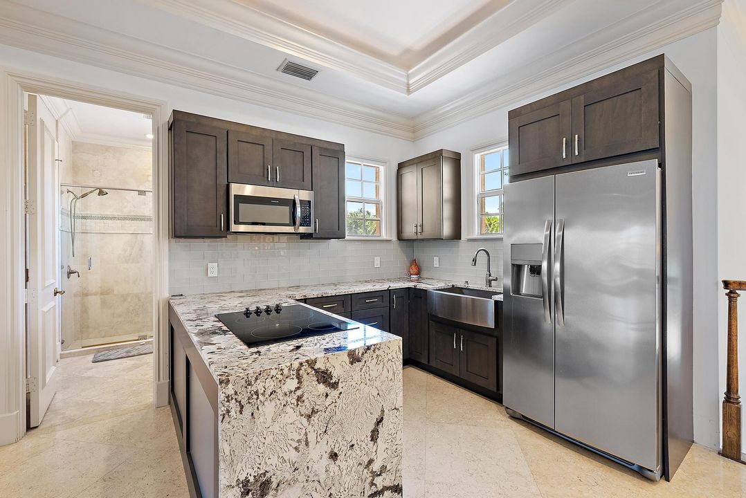 En Renta: $25,000 (5 camas, 5 baños, 6275 Pies cuadrados)