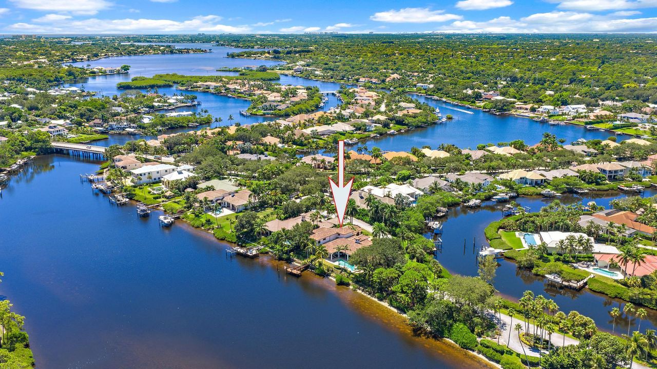 En Renta: $25,000 (5 camas, 5 baños, 6275 Pies cuadrados)